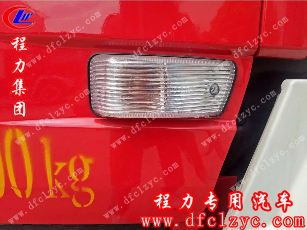 東風(fēng)天錦水罐消防車(chē)（國(guó)五）外觀(guān)細(xì)節(jié)圖