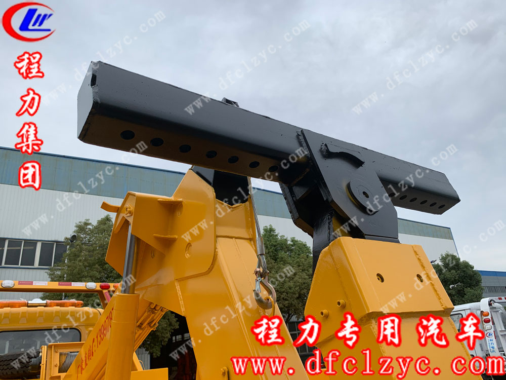 東風(fēng)多利卡D8聯(lián)體一拖一清障車細節(jié)